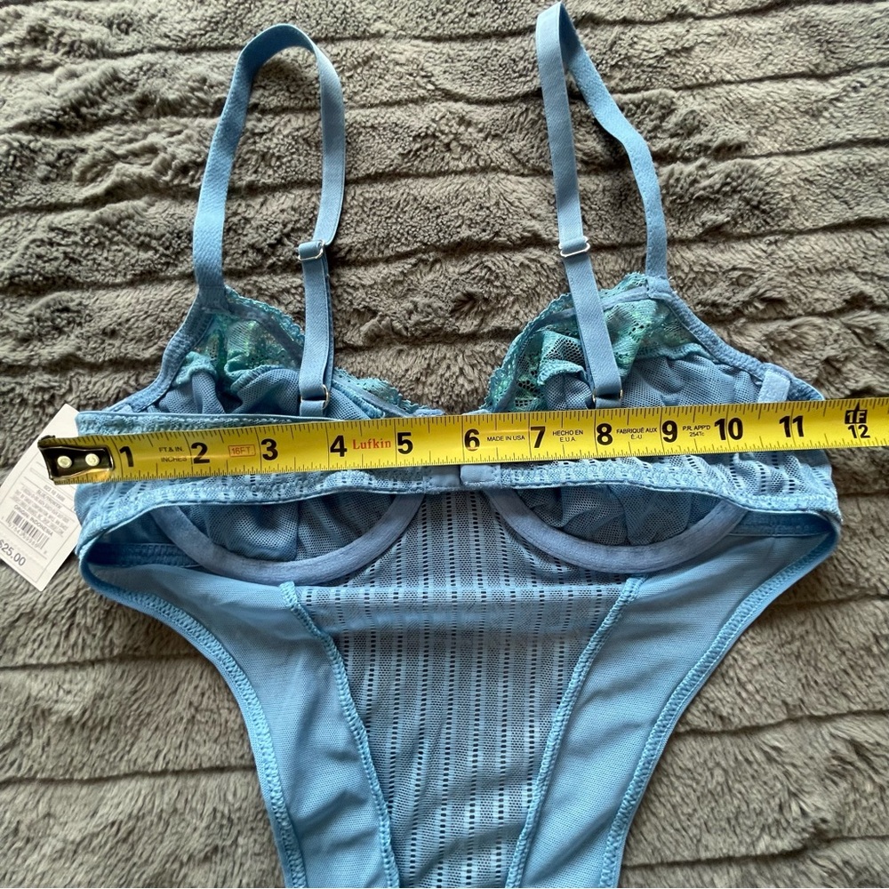 Lingerie - Picture 5 of 6